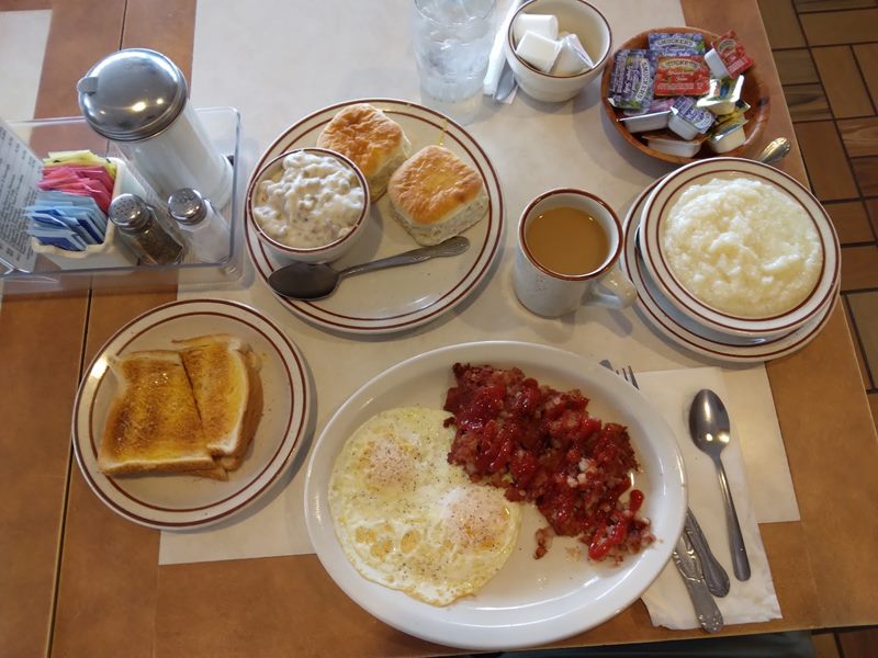 Leo's Country Oven food