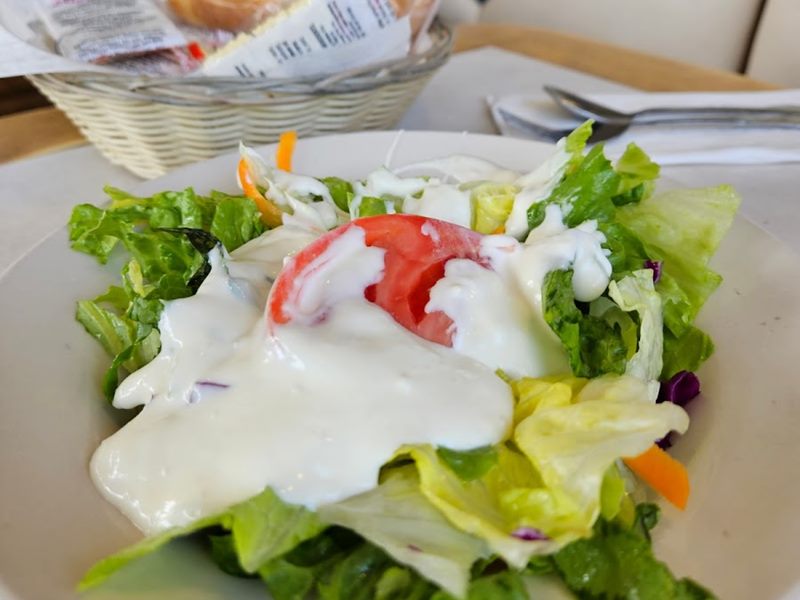 Leo's Country Oven food